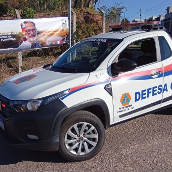 Defesa Civil instala faixas educativas para prevenção de incêndios florestais em Presidente Prudente